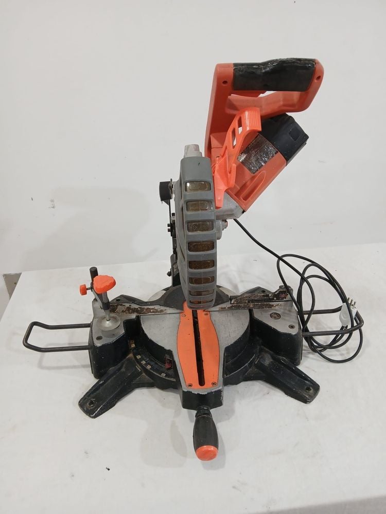 Ingletadora Compuesta NEO 10' 2400W con Láser