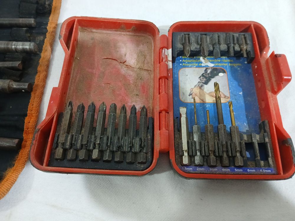 Estuche con Mechas y Puntas para Madera Usadas