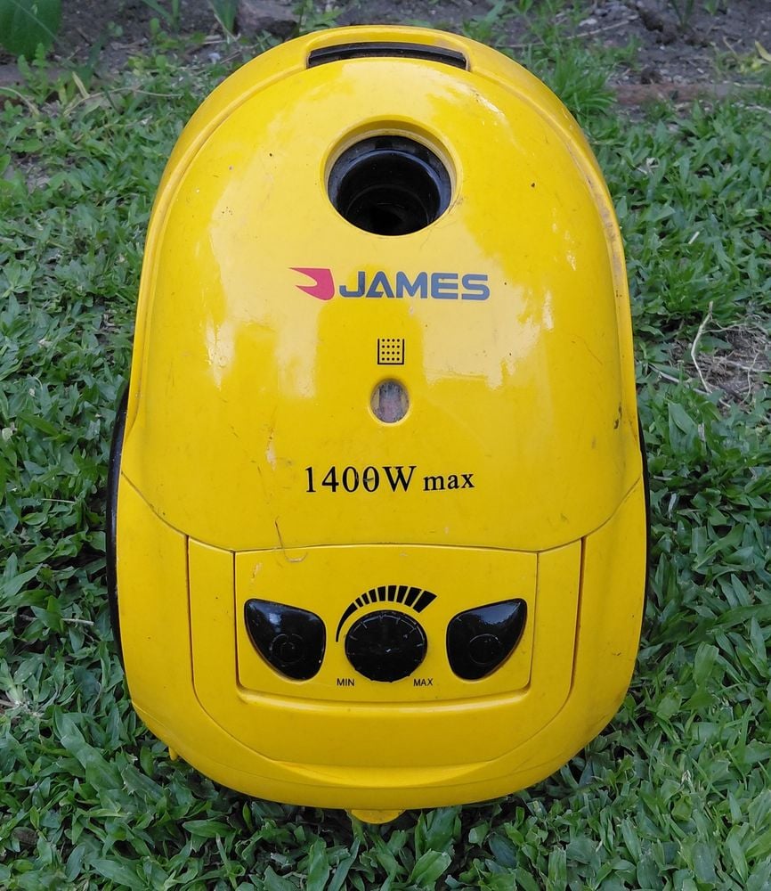 Aspiradora James Amarilla 1400W Max Funcionando
