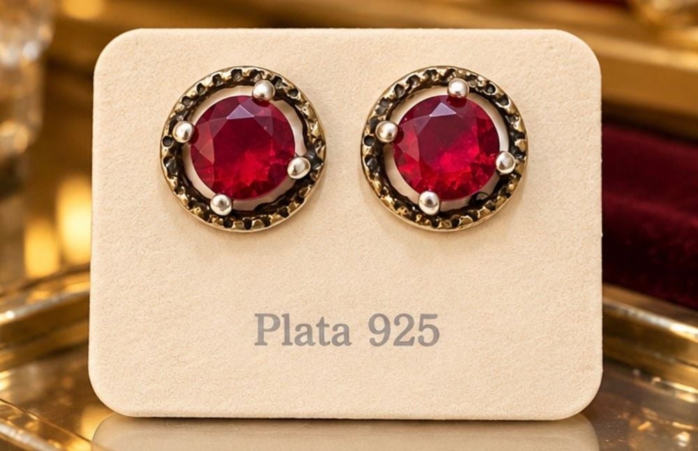 Par de Aros Plata 925 con Cristales Rojo Rubí Facetados