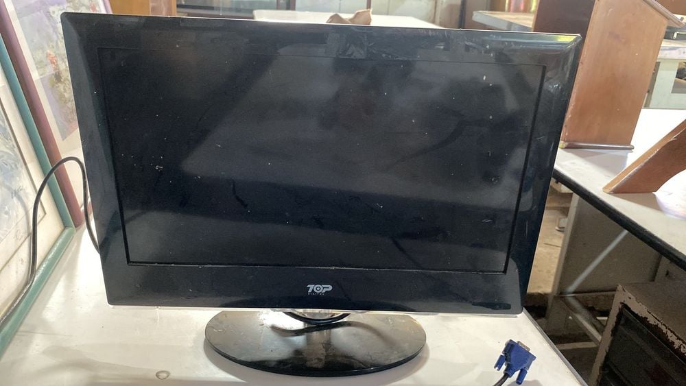 Lote de 3 Monitores Top de 14 Pulgadas con VGA