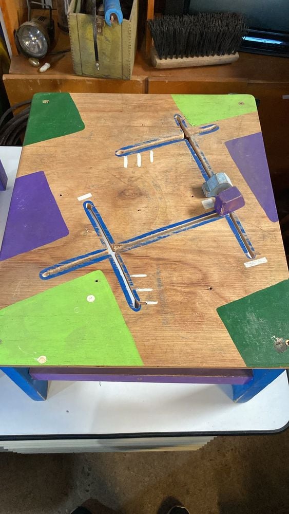 Dos Mesas de Juego Didácticas para Niños
