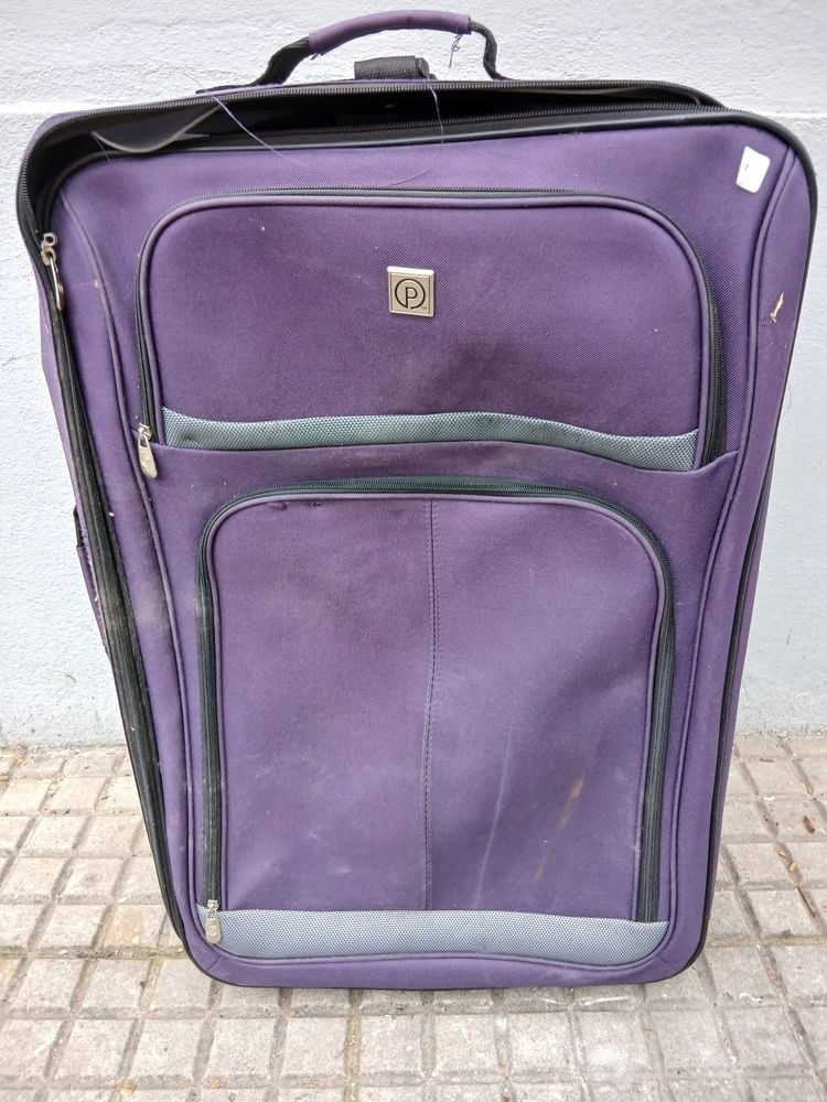 Valija de Tela Color Violeta con Ruedas