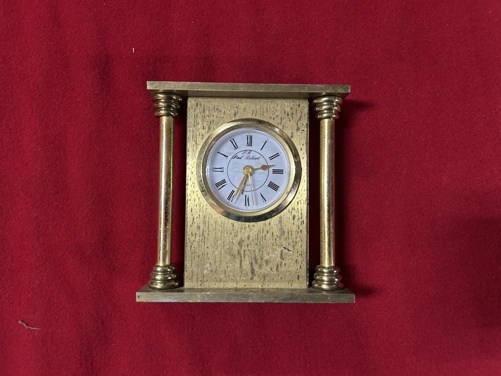 Reloj de Mesa Clásico Bronce con Columnas