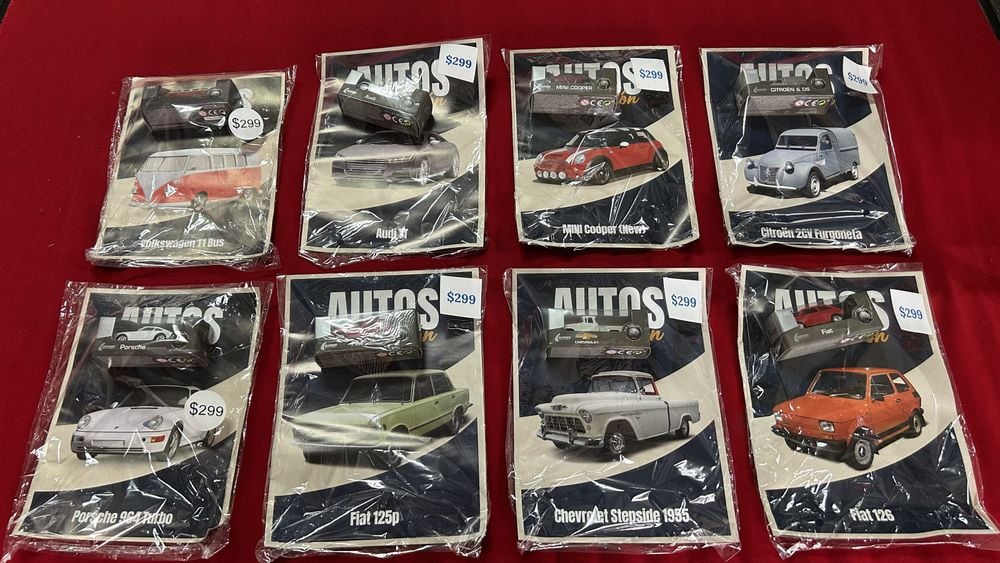 Colección Completa de 8 Autos a Escala "Autos Collection"