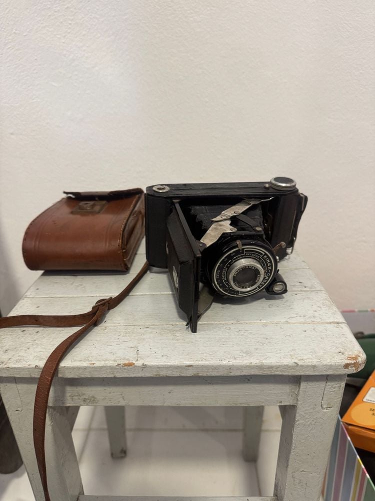 Cámara Fotográfica Antigua Plegable con Estuche de Cuero