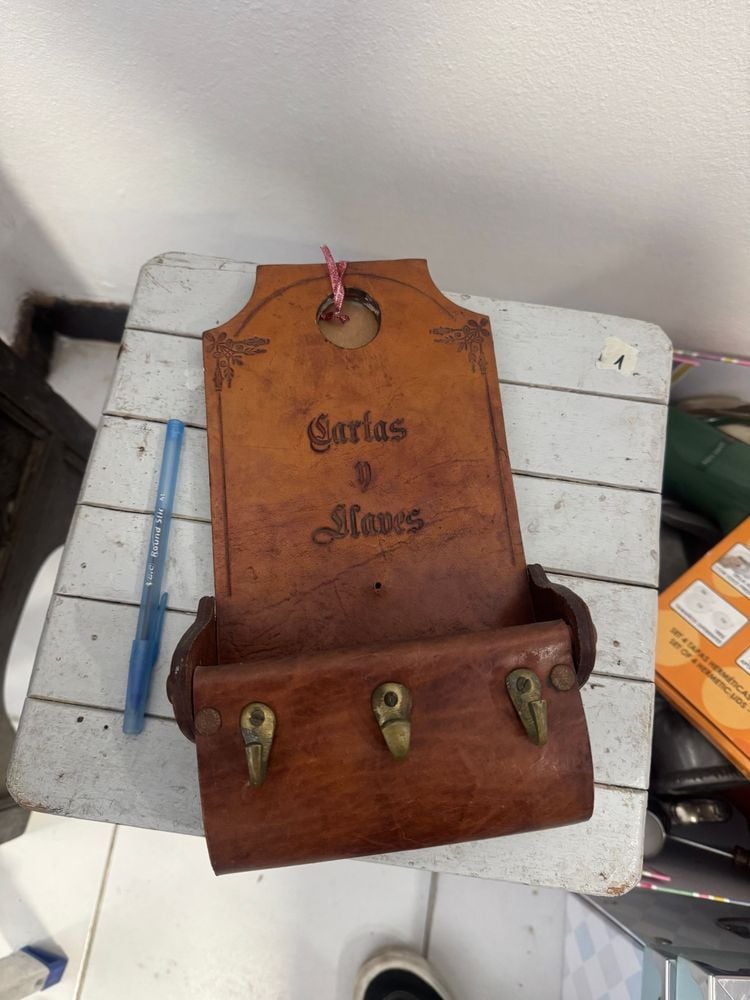 Llavero de Cuero Forrado con Ganchos para Llaves