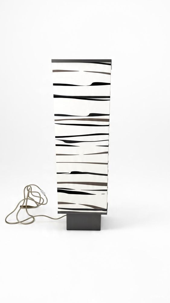 Lámpara de Mesa Cuadrada Diseño Moderno 60cm