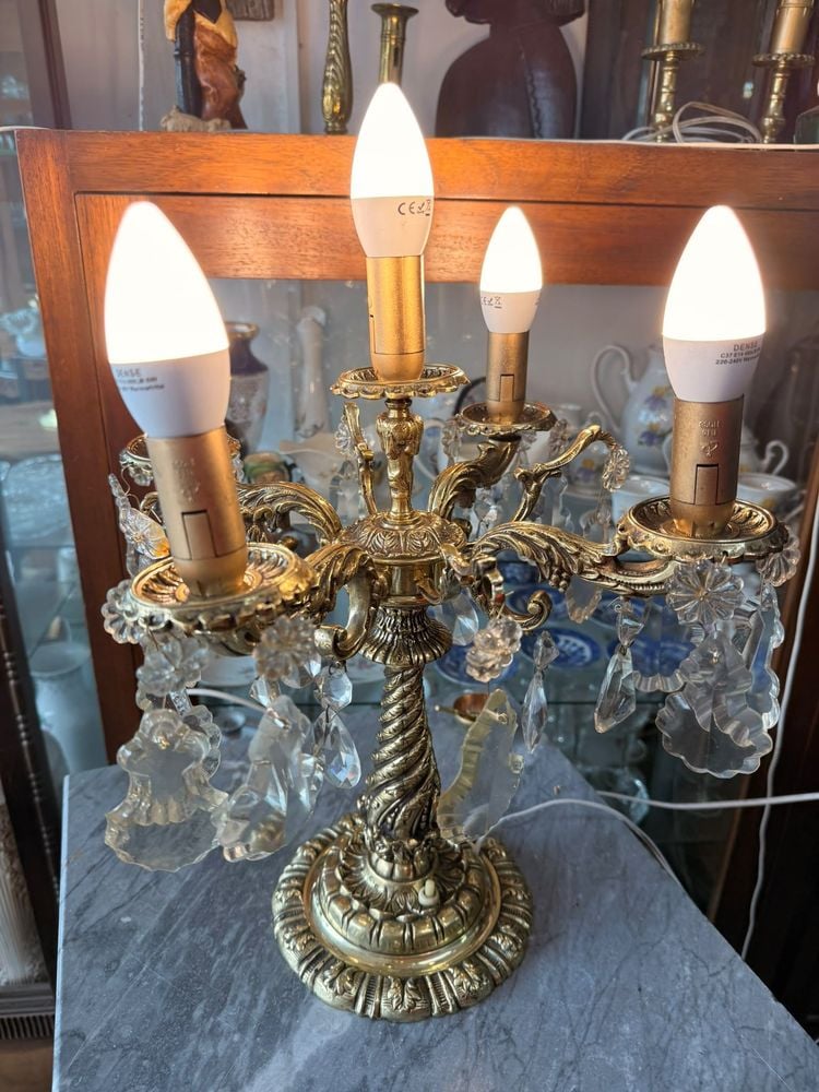 Candelabro de Mesa Dorado con 5 Luces y Caireles de Cristal